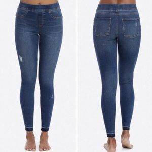 SPANX Pull On Skinny Jeans Raw Hem Size Small